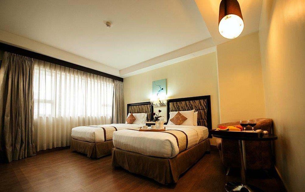 Diamond Suites And Residences Cebu Buitenkant foto